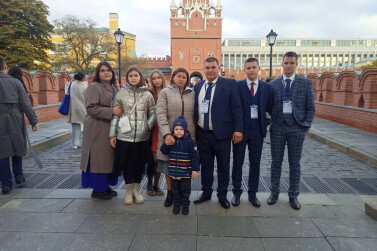 Семью Сергеевых чествовали на сцене Государственного Кремлевского Дворца