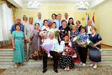 В Курске чествовали изумрудных юбиляров