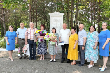 В Год семьи супруги Максачевы из Райчихинска получили медаль «За любовь и верность»