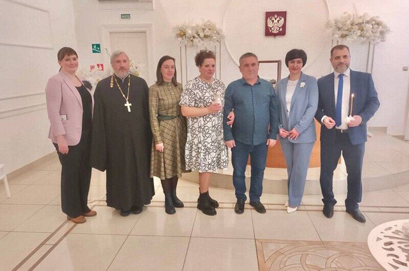 Семья из Липецка получила частицу огня семейного очага «Сердце России»