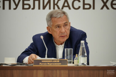 Раис Татарстана Рустам Минниханов поздравил татарстанцев с Днем семьи, любви и верности