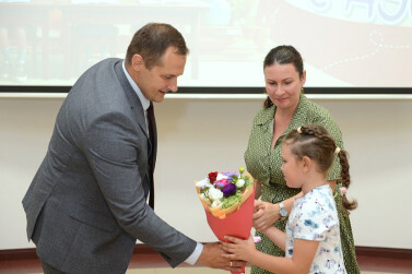 Балаковская АЭС помогла собрать в школу более полусотни будущих первоклассников