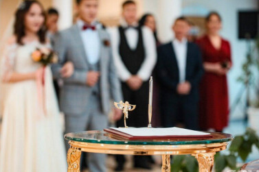  В Якутии 315 молодых пар получили единовременную поддержку 