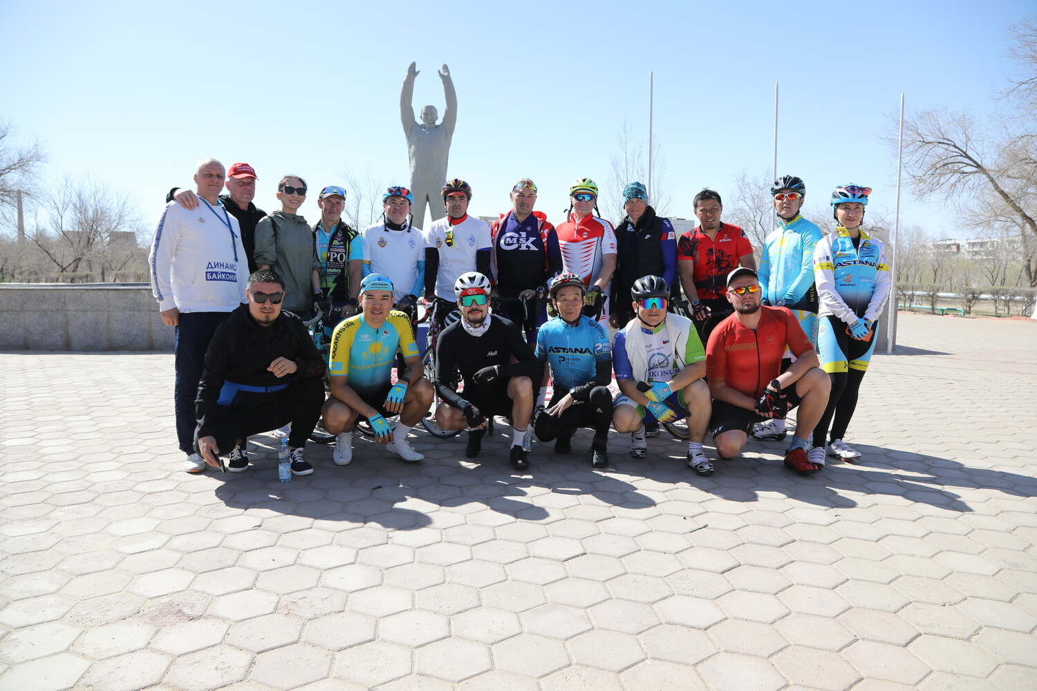 Ближе к звездам: Байконур отметил День космонавтики