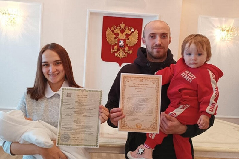 В Таштыпе родился сотый ребенок