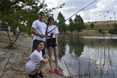 В Луганске прошел региональный этап фестиваля «Семейная рыбалка»