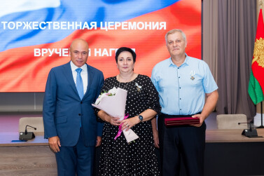Многодетная липецкая семья награждена орденом «Родительская слава»