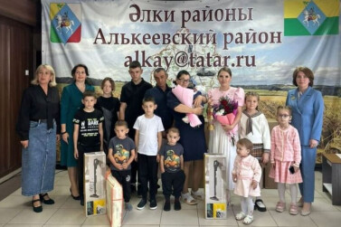 В Нурлат привезли капсулу семейного очага «Сердце России» 