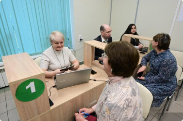 Более 500 уральских семей с детьми за полгода получили помощь в семейном МФЦ