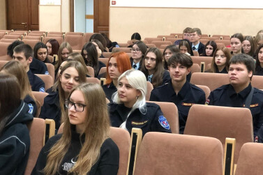 В Год семьи кузбасским студентам показывают фильмы о семейных ценностях