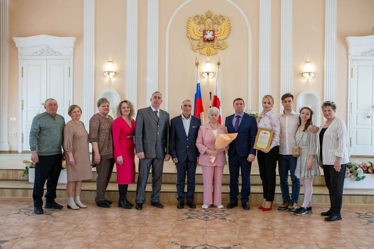  В Саратовской области чествуют «золотых» юбиляров супружеской жизни
