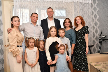 Шесть дочек и сыночек