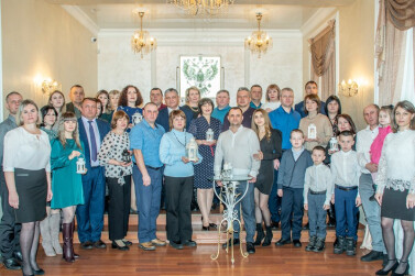 Тепло и свет семьи