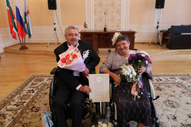 Любви все возрасты покорны