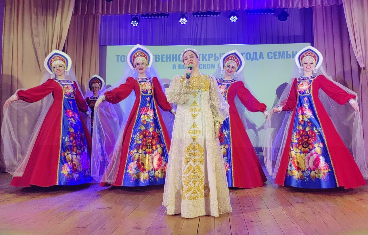 В Воловском округе Липецкой области торжественно открыли Год семьи