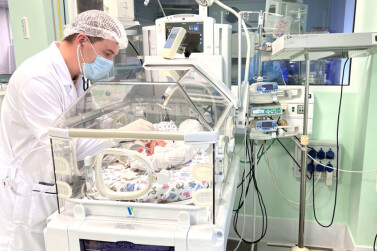 Ямальские врачи с начала года выходили 47 недоношенных малышей