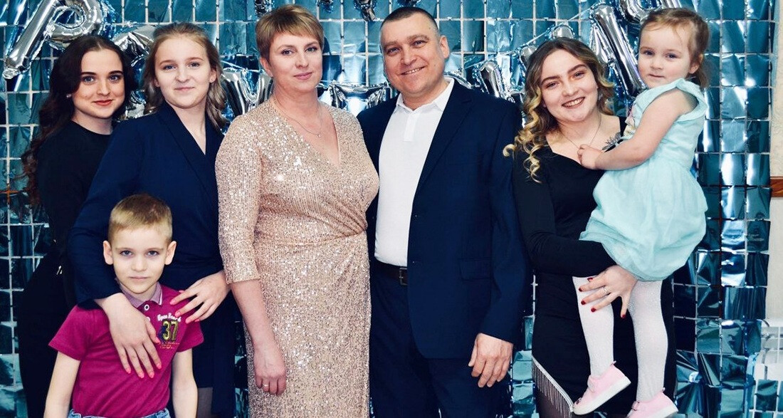 Семья из Великого Устюга награждена медалью ордена «Родительская слава»