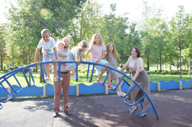 В Год семьи в Саратовской области региональный материнский капитал получили более 600 многодетных семьей 