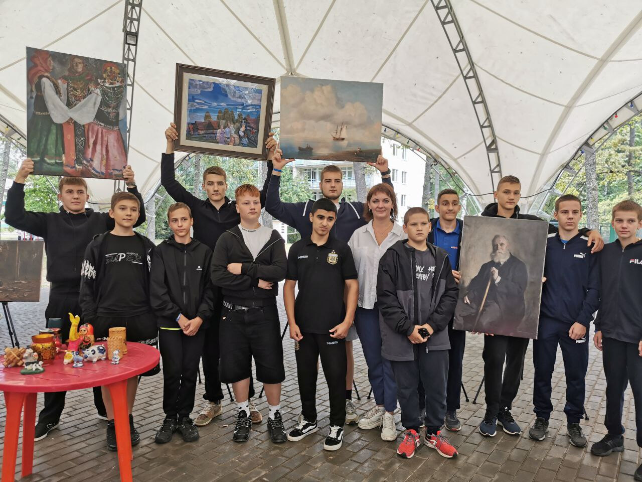 Тамбовская областная картинная галерея в гостях у детского лагеря «Энергетик»