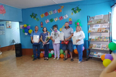 «В кругу своих»: Дни поселков отмечают в Маниловском районе