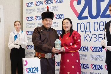 Всероссийский семейный очаг из Кемерово передали в регионы СФО