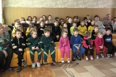 Весна прекраснее с театром