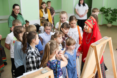 В Воронеже прошел праздник для детей с участием «серебряных» волонтеров