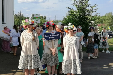 Парад семей и городской семейный праздник провели в Усть-Илимске