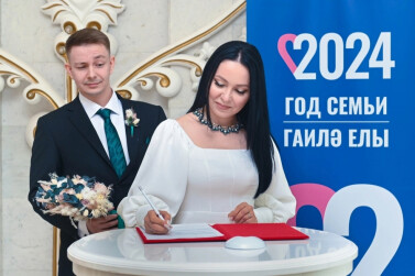 Особенный день: в Нижнекамске зарегистрировали 13 свадеб и 500-ю пару года