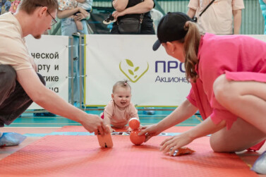 Четырёхмесячный малыш участвовал в «Забеге ползунков» в Ельце  