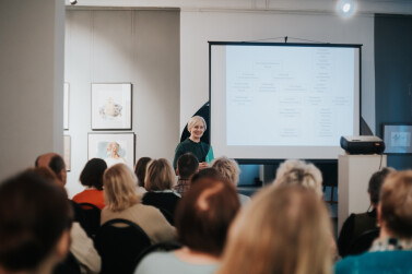 «Семья в искусстве»: в Выставочном зале ВХМ открылся новый авторский лекторий