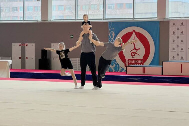 Семейная акробатика