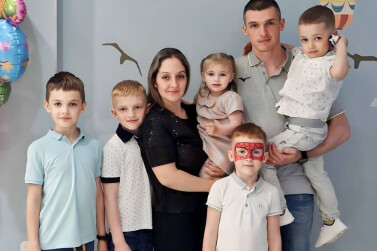 Порядка 150 тысяч электронных удостоверений получили многодетные семьи Подмосковья