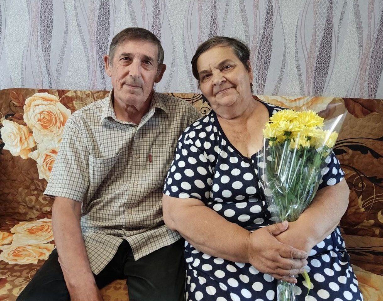 В Саратовской области в Год семьи продолжают чествовать юбиляров супружеской жизни