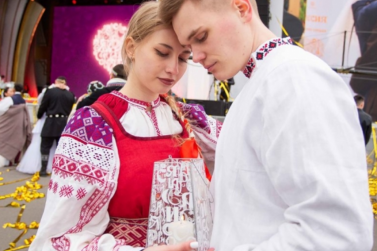 Молодожены из Алтайского края попали в Книгу рекордов России