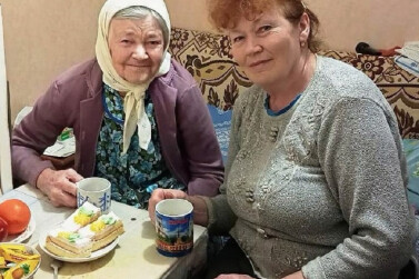 Приемная семья для бабушки