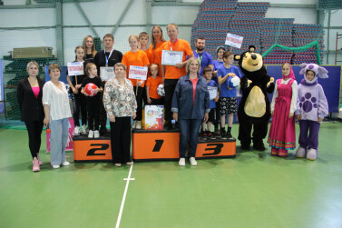 В рамках Года семьи в Черноярском районе прошла спартакиада «Папа, мама, я — спортивная семья»