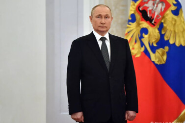 Путин присвоил звание «Мать-героиня» многодетным матерям из 12 регионов