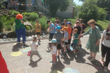 Прилетел вдруг волшебник...